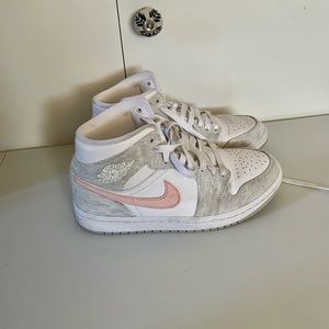 Nike Air Jordan 1 Mid SE Shoes